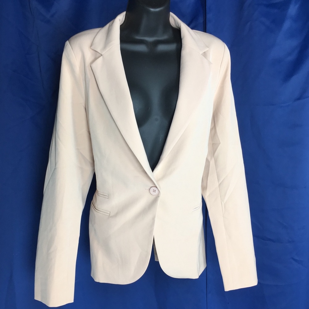 Auline collection cream blazer. NWT large